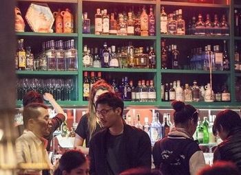 Фото Популярный ресторан корейской кухни в центре