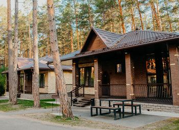 Фото База отдыха с землей в собственность у реки