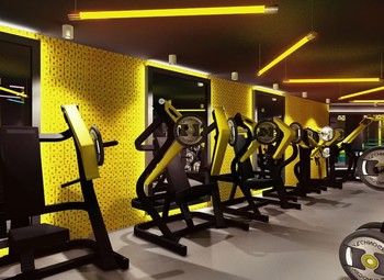 Фото Фитнес клуб с новым оборудованием