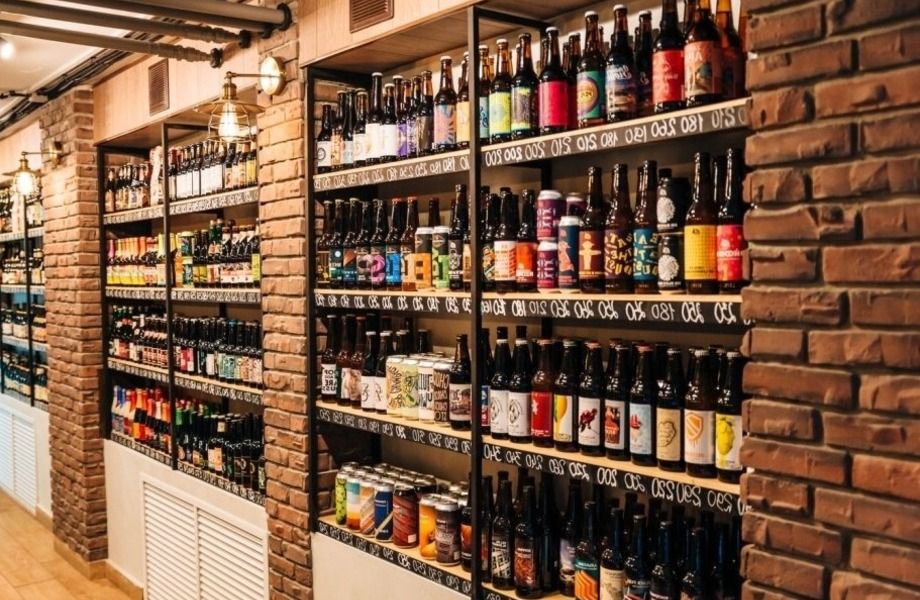 Магазин крафтового пива / Пивной бутик и кофейня 