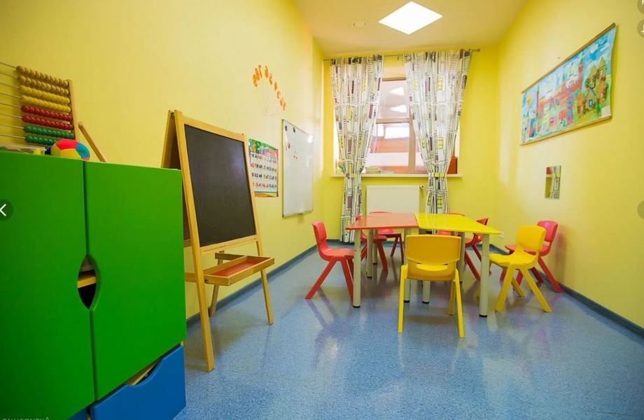 Детский сад-центр развития в спальном районе