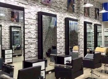 Фото Салон красоты с укомплектованным штатом/высокая проходимость