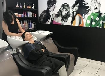 Фото Салон красоты с кабинетом косметолога / Современный ремонт