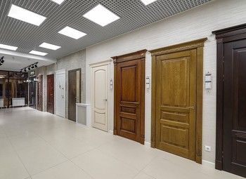 Фото Салон входных и межкомнатных дверей / Окупаемость менее года