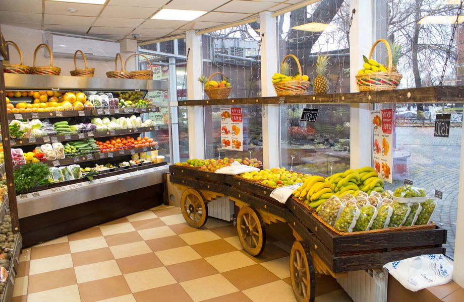 Магазин фруктов и овощей на севере