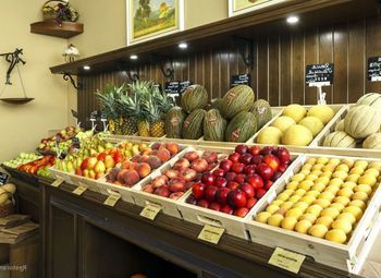 Фото Два магазина фруктов в одном ЖК