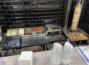 Фото Шаверма с посадочными местами / Рядом остановка и ТЦ