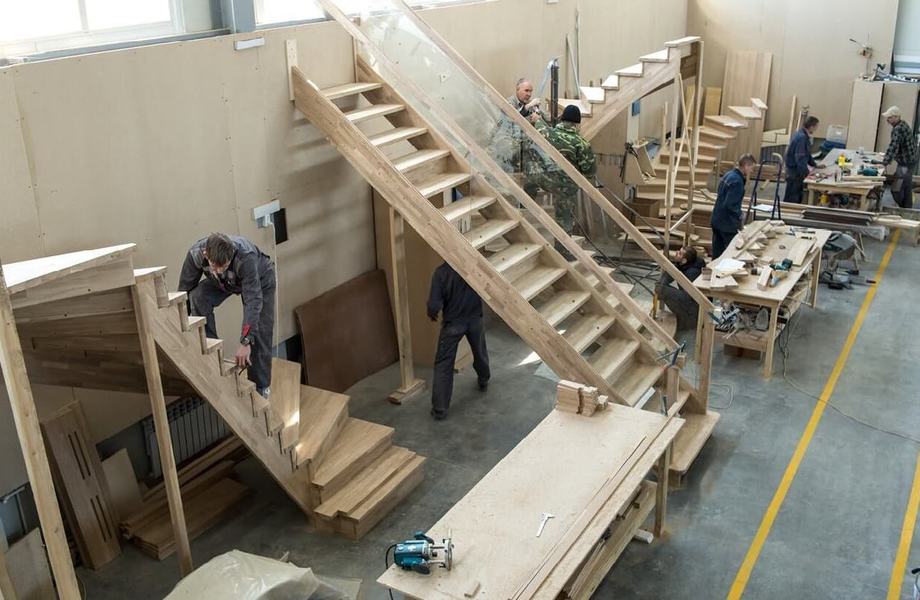 Производство лестниц из дерева / Стабильная прибыль