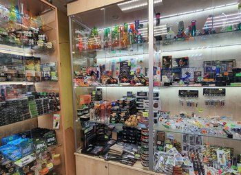 Фото Табачный магазин в кассовой зоне гипермаркета