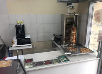 Фото Кафе-шаурма у метро/Большая проходимость
