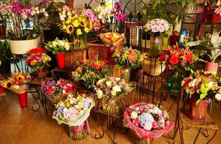 Магазин цветов в Пушкине на первой линии