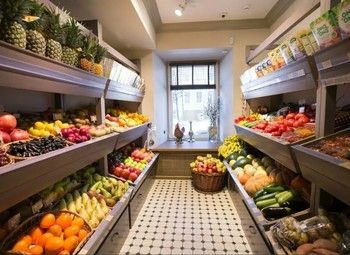 Фото 3 Продуктовый магазин / Центр города