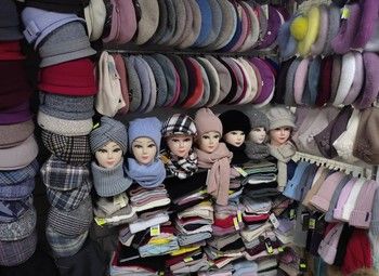 Фото 2 Бутик головных уборов в ТЦ
