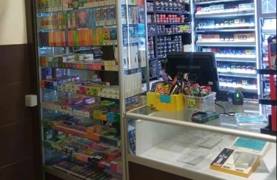 Магазин продуктов и табачных изделий / Проходимая локация