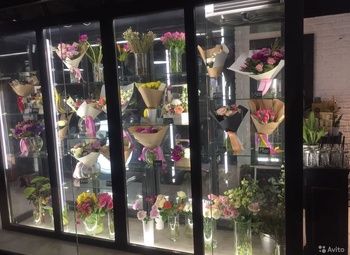 Фото Цветочный магазин на Васильевском острове