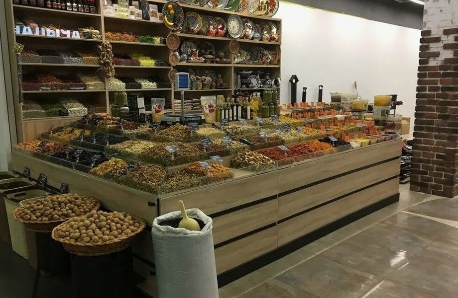 Магазин подарков, орехов и сухофруктов с высоким трафиком