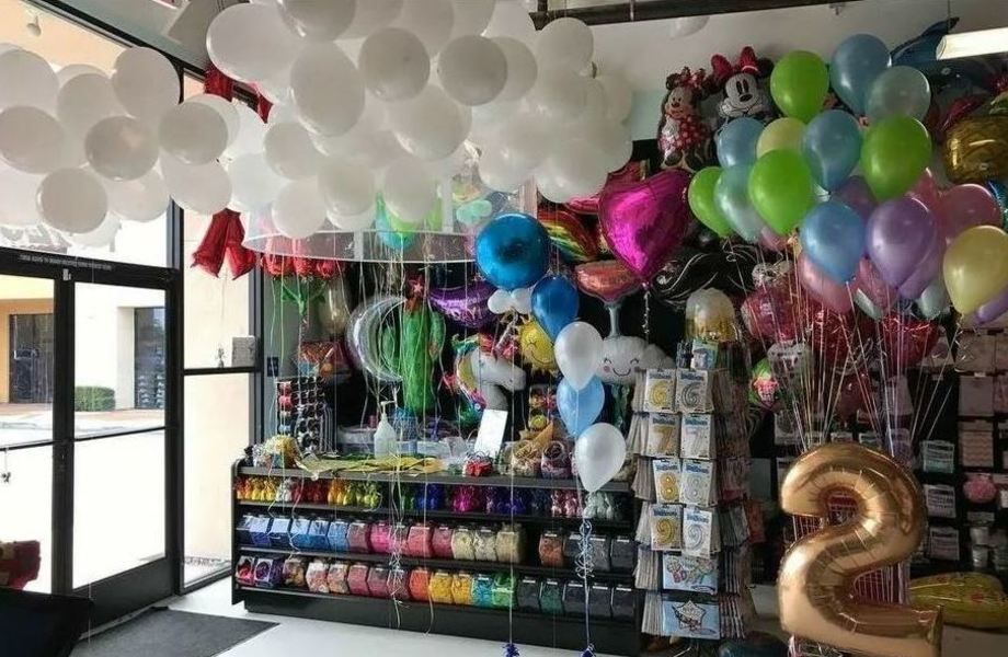 Магазин шариков вблизи популярного ТЦ