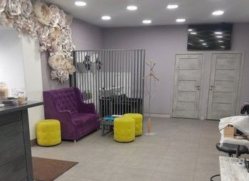 Фото Многофункциональный салон красоты / два этажа / первая линия