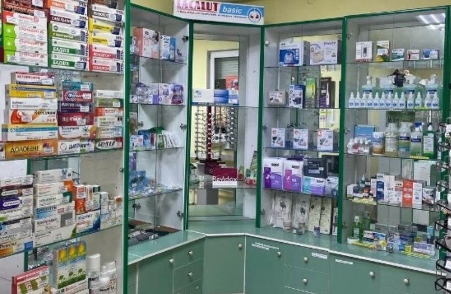 Аптека с 10-летней историей