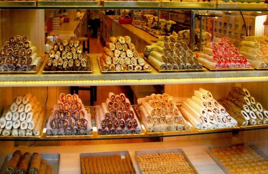Магазин Турецких сладостей в густонаселенном ЖК
