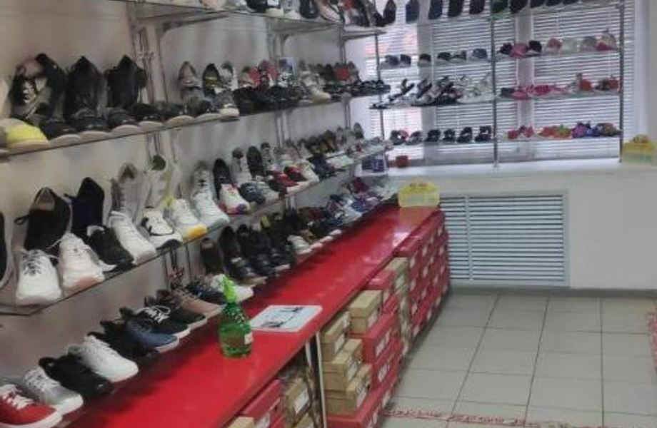 Магазин обуви и верхней одежды/прибыль от 120 000р.