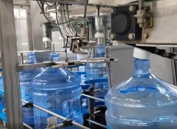 Фото 3 Производство и доставка воды со своим автопарком