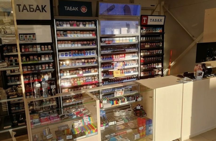 Табачный магазин + азиатские продукты в густонаселённом районе