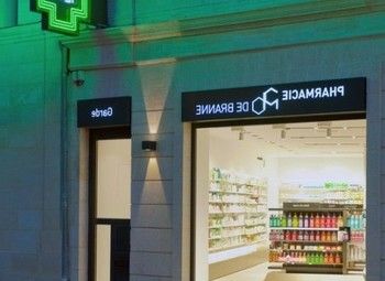 Фото 3 Сеть прибыльных аптек известного бренда с пятилетней историей