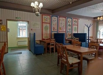 Фото 3 Кафе-столовая с ларьком на улице на территории большого предприятия