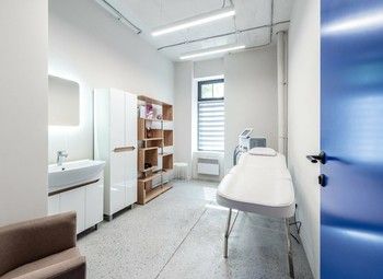 Фото 2 Студия маникюра педикюра, косметологии и массажа