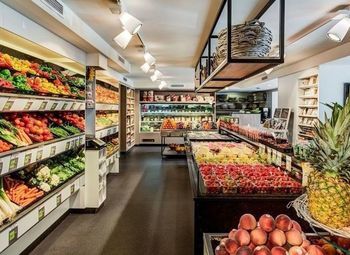 Фото 3 Магазин продуктов в 5 минутах от метро / Оборот от 1.500.000 рублей