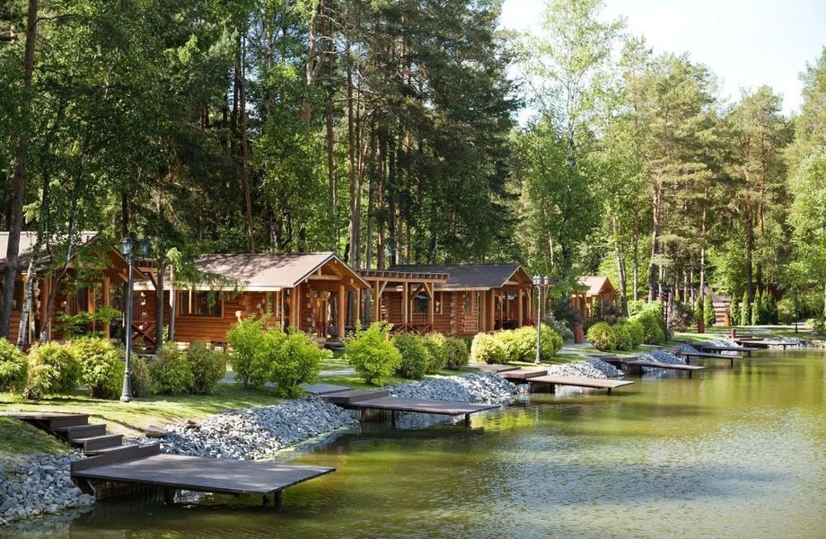 Фото 1 База отдыха в ближайшем пригороде Санкт Петербурга у воды