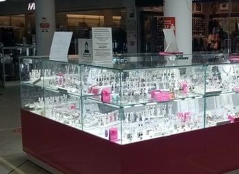 Фото 2 Прибыльный ювелирный островок в ТЦ на самой проходной локации