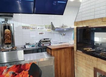 Фото Кафе - шашлычная, в 5 минутах от метро, на перекрестке