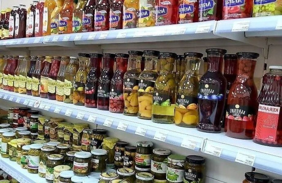 Армянский продуктовый магазин с точкой общепита и своей пекарней