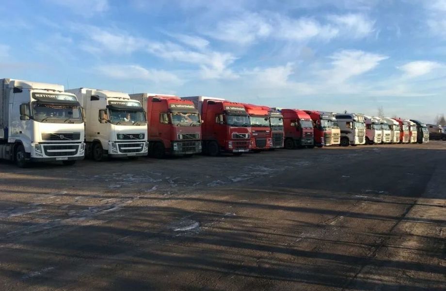 Фото 1 Транспортное ООО с договорами с заводами/20 грузовых машин на балансе