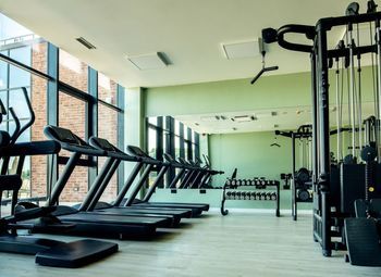 Фото 3 Здание с спортивным клубом в собственность