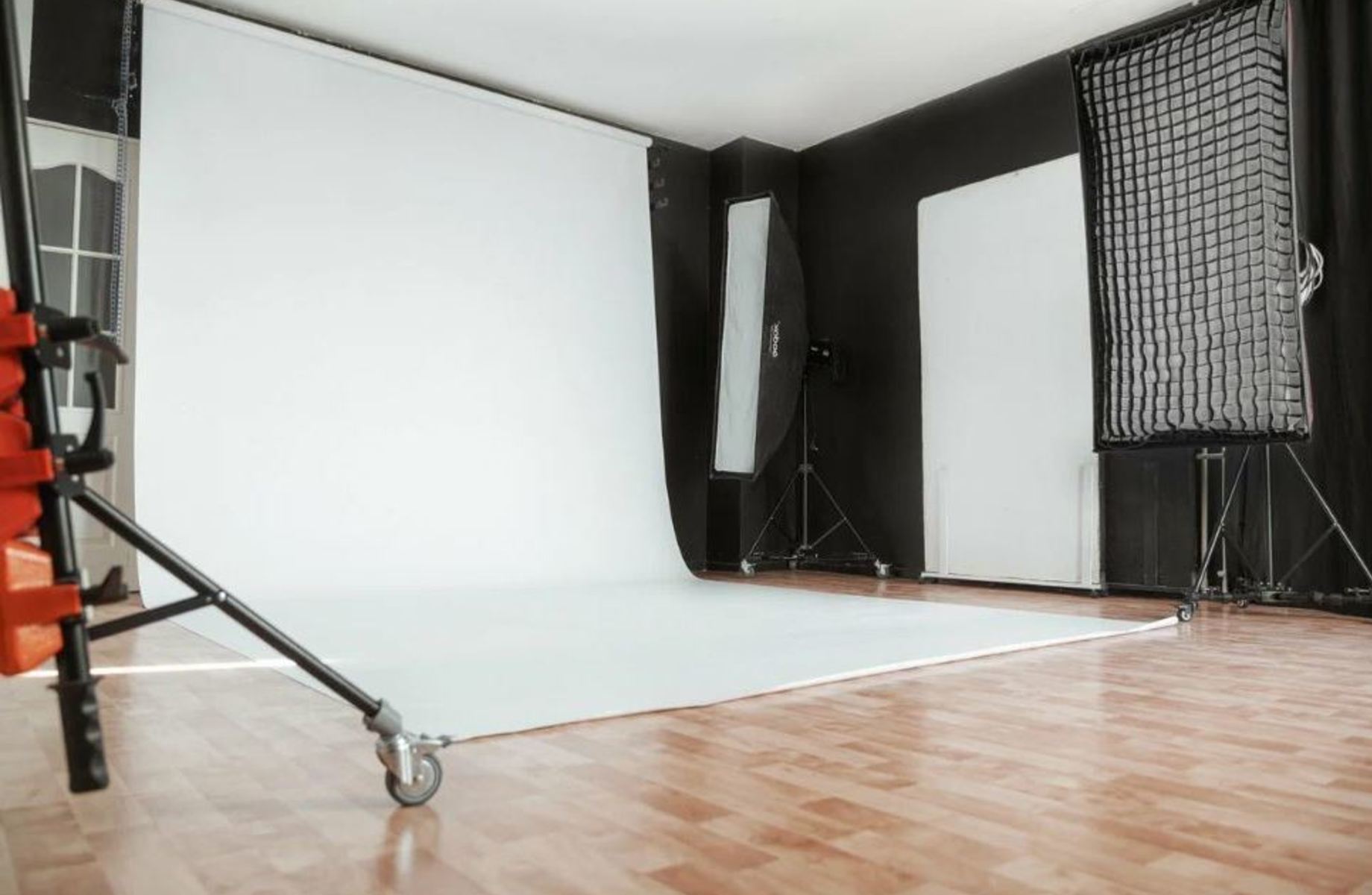Интерьерная фотостудия для красивых фотосессий 