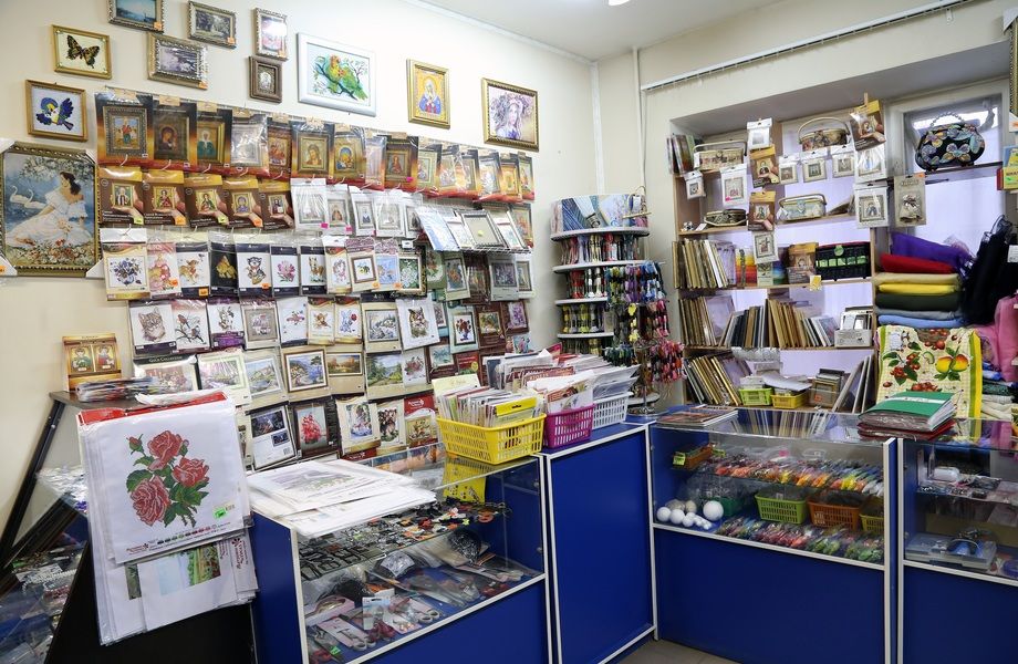 Прибыльный магазин товаров для шитья + ателье в Приморском районе