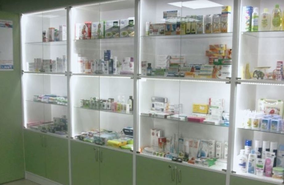 Аптека в Калининском районе в проходном месте