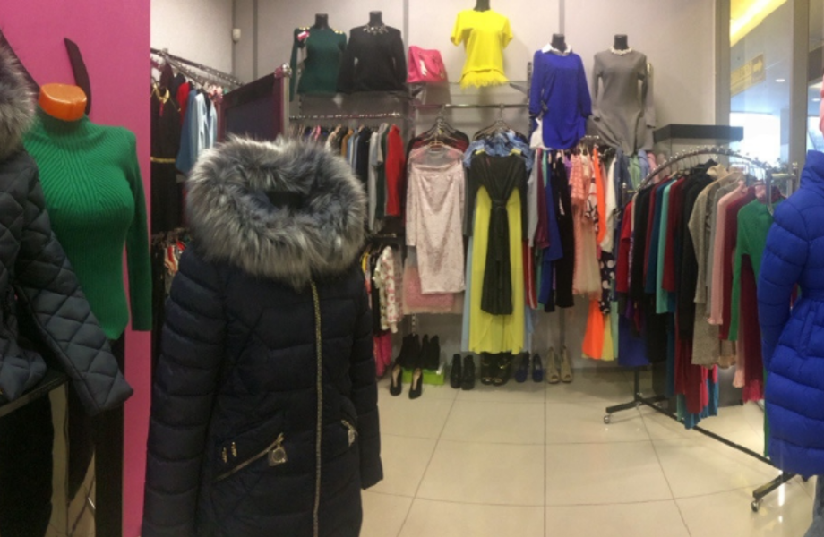 Успешный магазин женской одежды в ТЦ