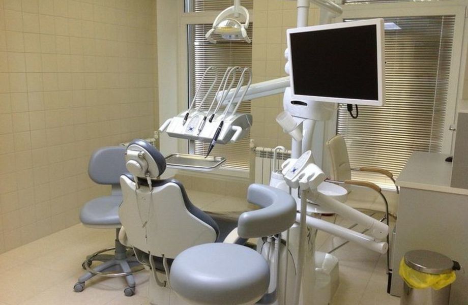 Стоматологическая клиника в Рощино в собственность