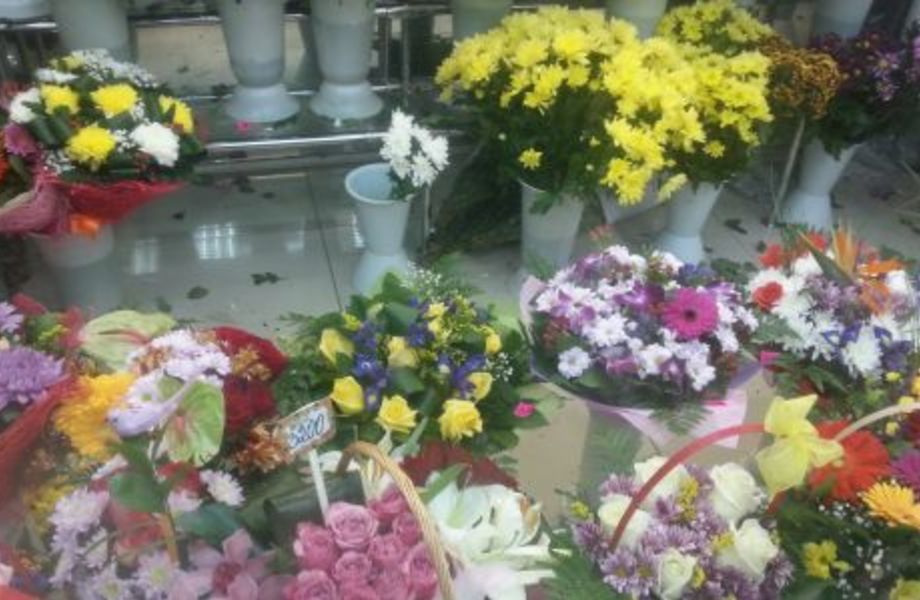 Перспективный цветочный магазин в спальном районе