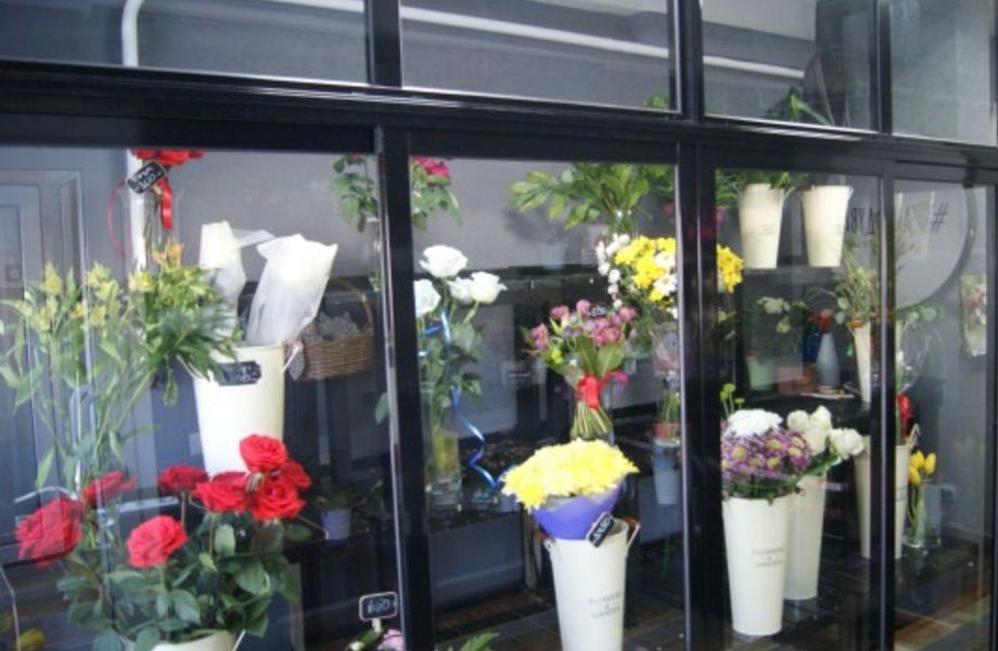 Цветочный Салон с Хорошим Месторасположением