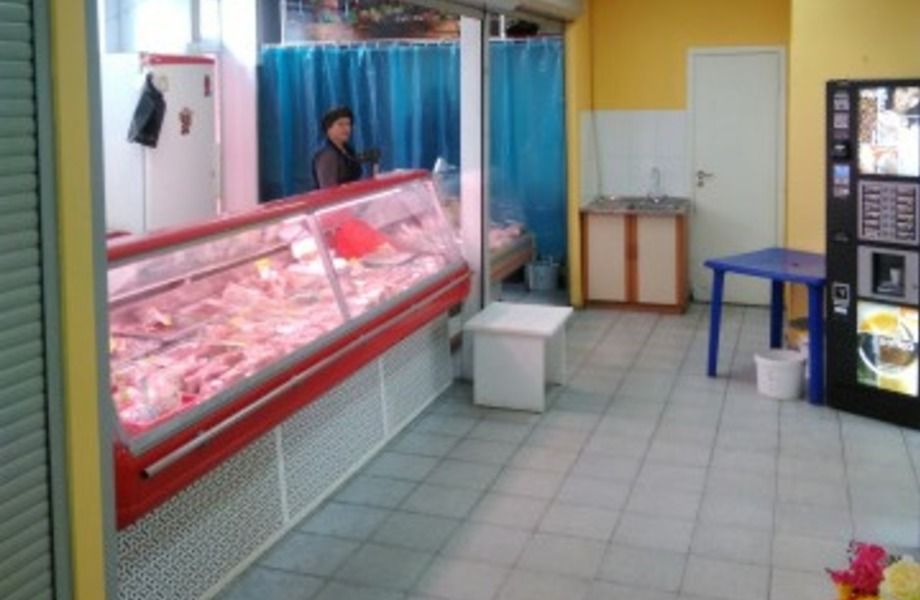 Мясной магазин рядом с метро