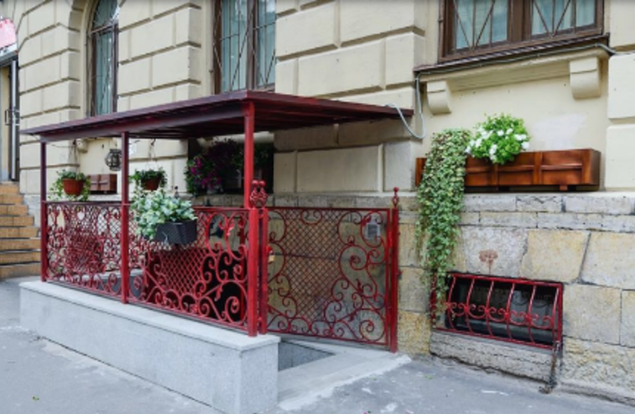 Ресторан в самом центре Петербурга продажа в собственность 