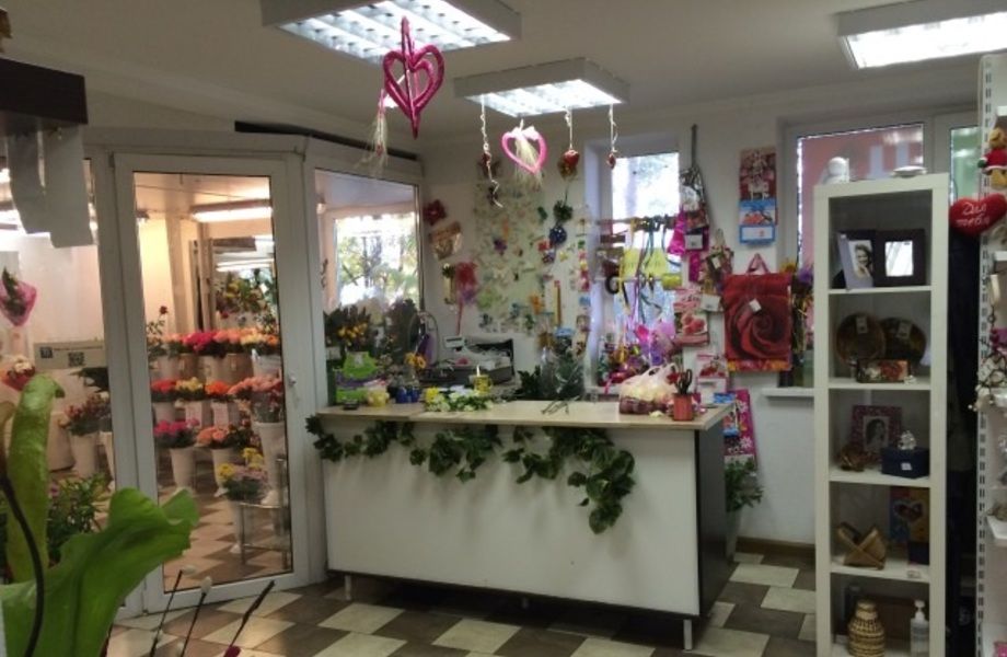Прибыльный магазин цветов и подарков