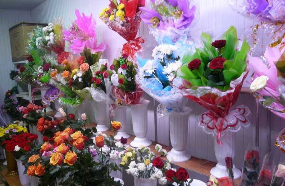 Цветочный магазин близ метро