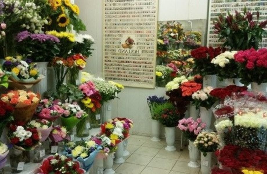 Крупный магазин цветов