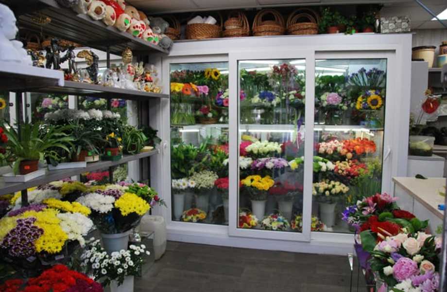 Цветочный магазин по цене активов на самой оживленной улице